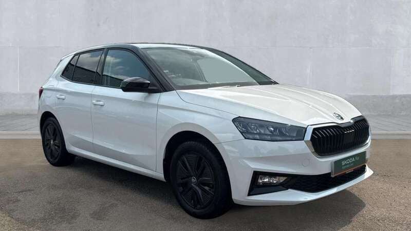 Candy white Used 2022 Skoda Fabia Colour Edition Hatchback | £13,995 (Fair price) - Image 1/4