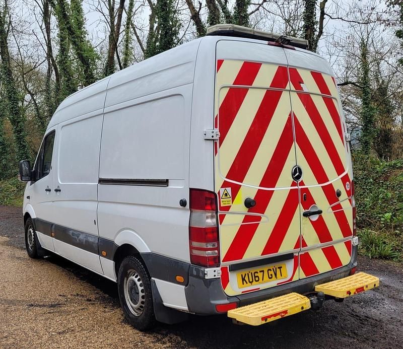 Gebraucht Mercedes Sprinter 140 PS (102 kW) 2017 Weiß Van