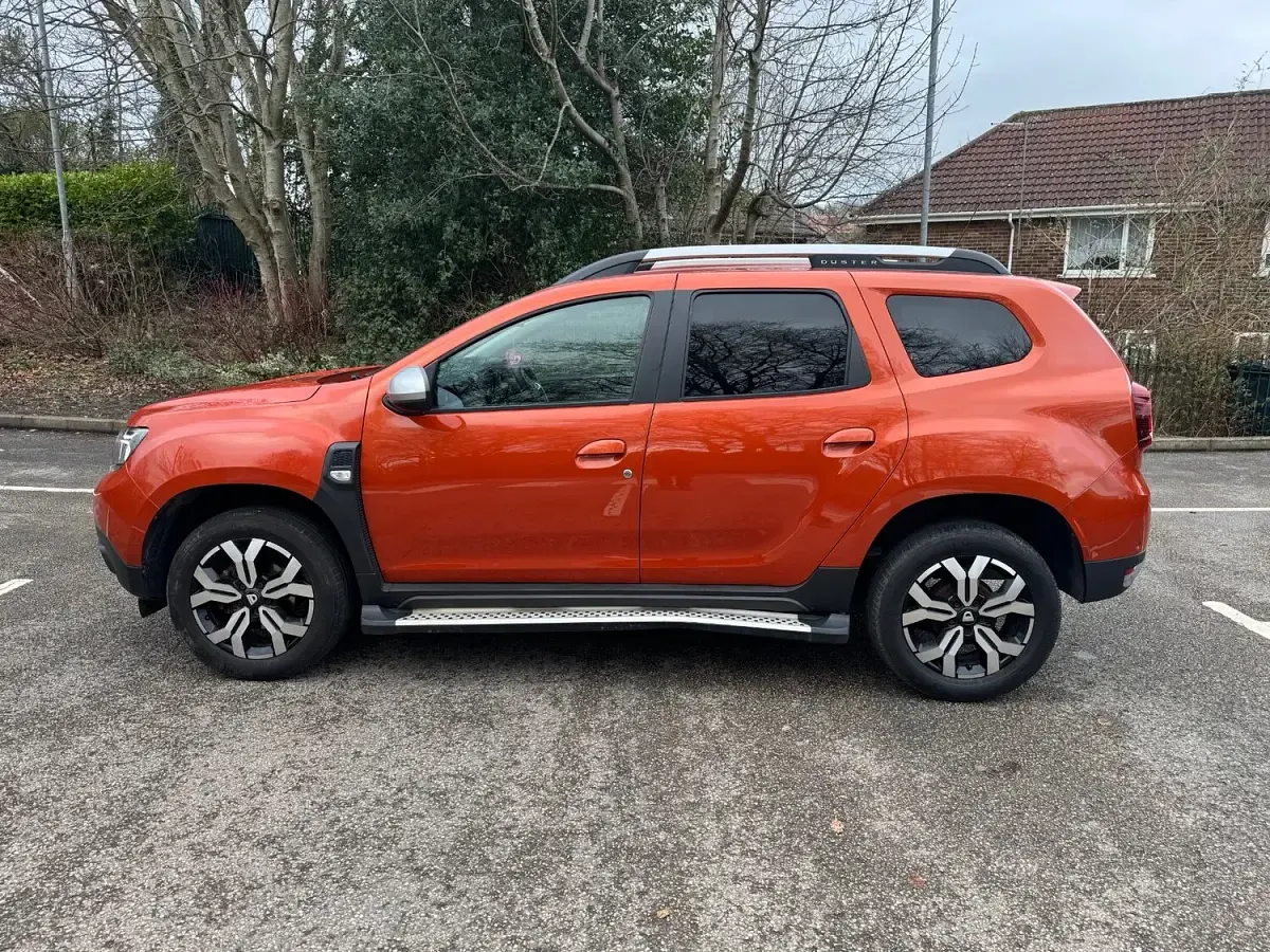 Used Dacia Duster Prestige 150 HP (110 kW) 2022 Orange SUV