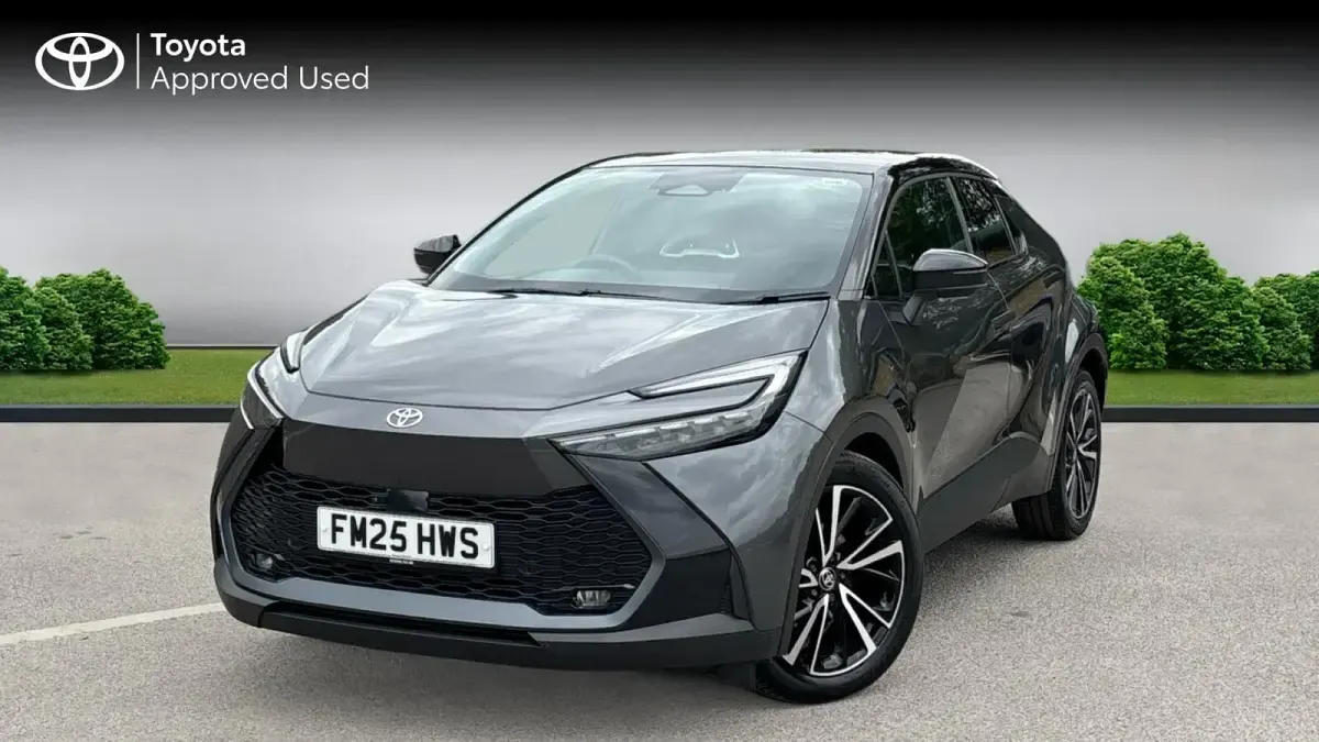 Used Toyota C-HR 140 HP (102 kW) 2025 Decuma grey SUV