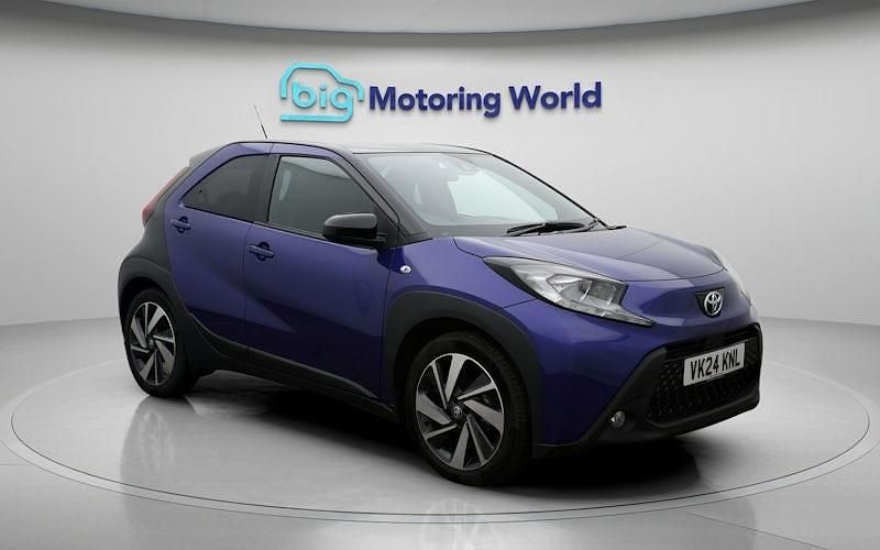 Used Toyota Aygo X 72 HP (52 kW) 2024 Blue SUV