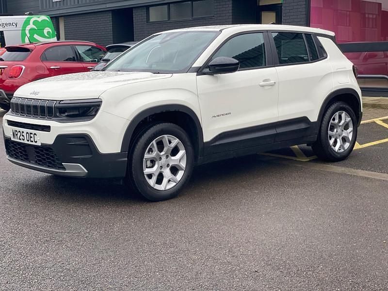 Used Jeep Avenger Altitude 100 HP (73 kW) 2025 White SUV