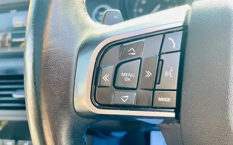 Used Land Rover Discovery Sport Landmark 180 HP (132 kW) 2019 Black SUV