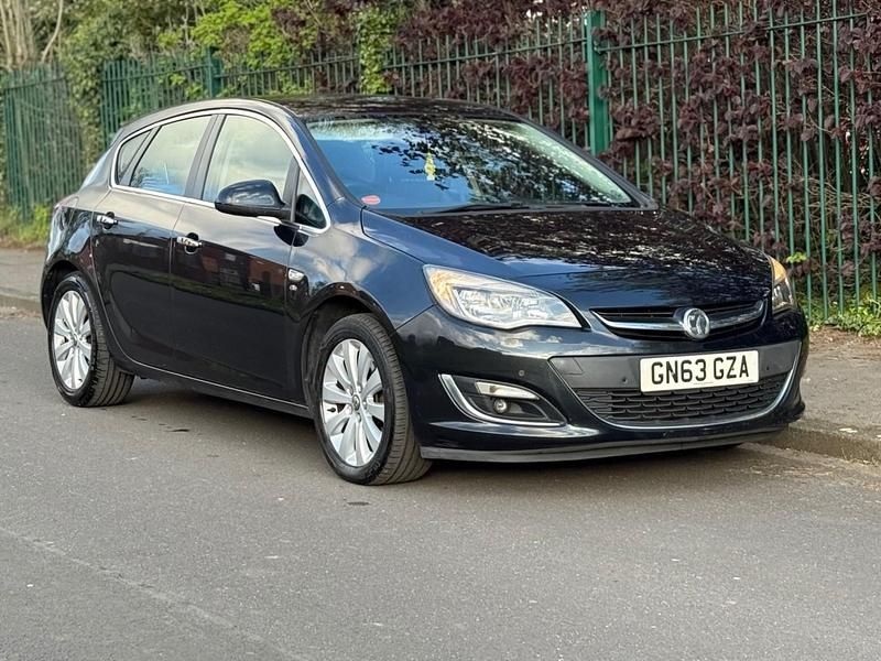 Used Vauxhall Astra Elite 165 HP (121 kW) 2013 Black Hatchback