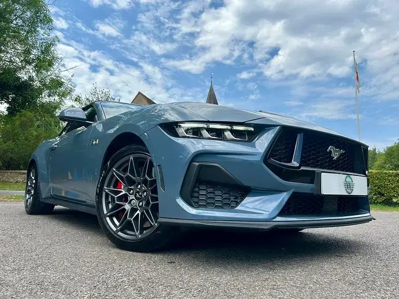 Used Ford Mustang GT Convertible 446 HP (328 kW) 2025 Blue Cabriolet