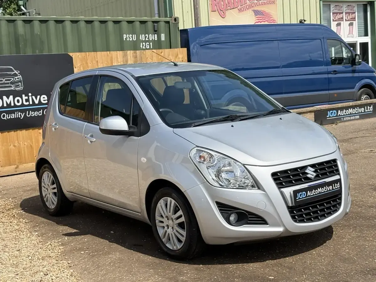 Used Suzuki Splash SZ4 94 HP (69 kW) 2014 Silver Hatchback