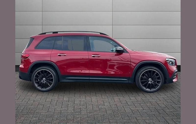 Used Mercedes GLB200 AMG Line Premium Plus 163 HP (119 kW) 2023 Red SUV