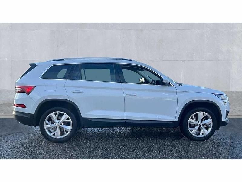 Used Skoda Kodiaq SE L Executive 147 HP (108 kW) 2024 White SUV