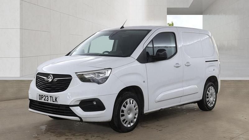 Used Vauxhall Combo 100 HP (73 kW) 2023 White MPV