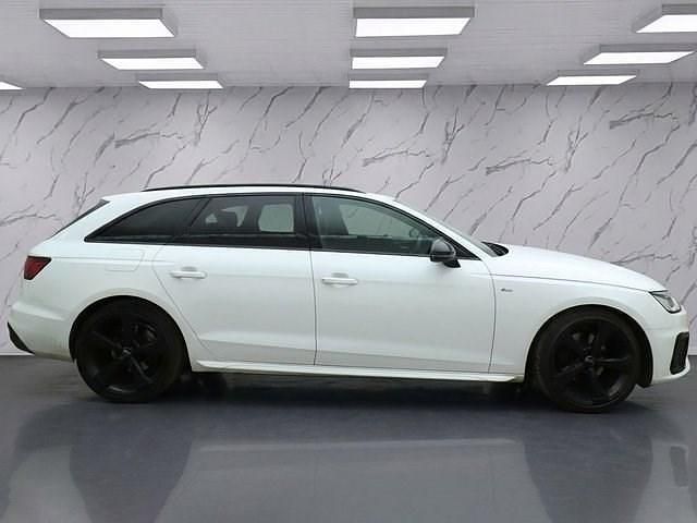 Used Audi A4 Black Edition 150 HP (110 kW) 2020 White Estate