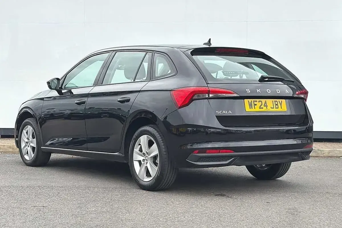 Gebraucht Skoda Scala SE 94 PS (69 kW) 2024 Schwarz Kleinwagen