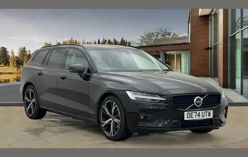 Used Volvo V60 Ultra 194 HP (142 kW) 2024 Black Estate