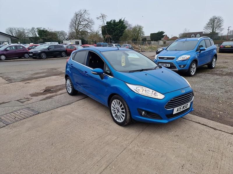 Usado Ford Fiesta Titanium 2013 Azul Citadino