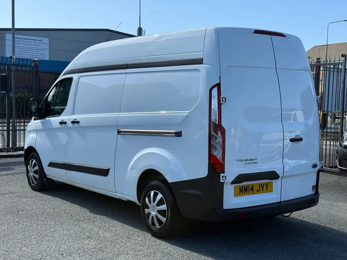 Used Ford Transit Custom 125 HP (91 kW) 2014 White Van