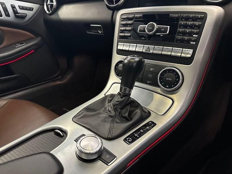 Used Mercedes SLK250 AMG 204 HP (150 kW) 2014 White Cabriolet