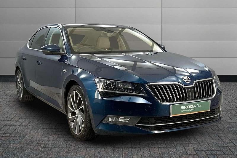 Lava blue metallic Used 2018 Skoda Superb LAURIN & KLEMENT Hatchback | £17,000 (Good price) - Image 1/4