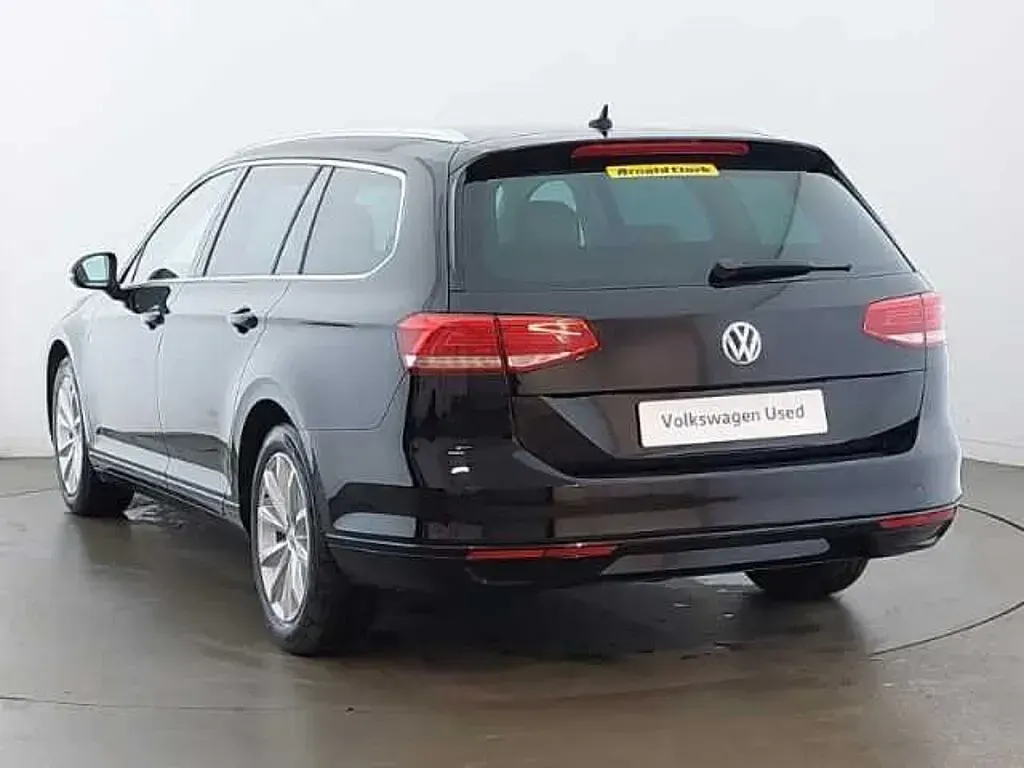 Używany VW Passat Business 150 KM (110 kW) 2018 Czarny Kombi