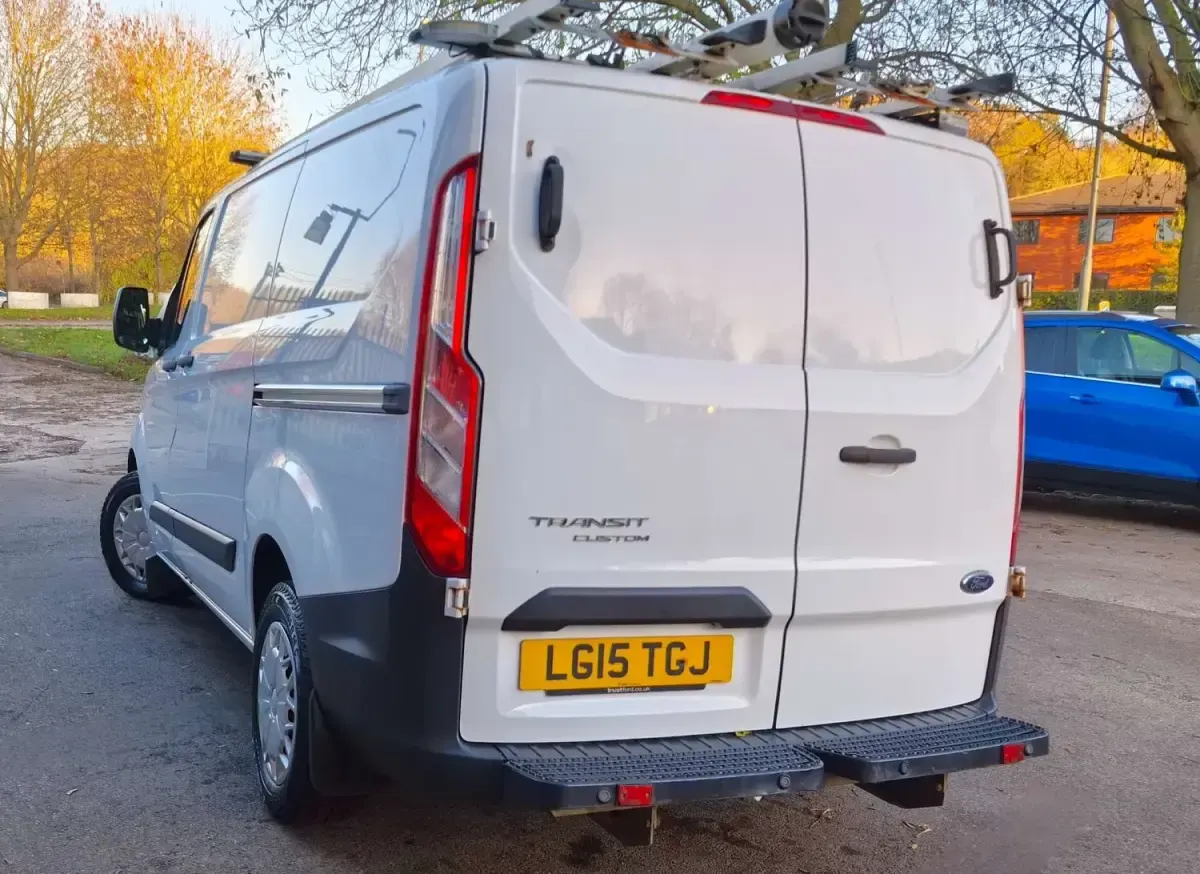 Usado Ford Transit Custom 100 CV (73 kW) 2015 Blanco Van