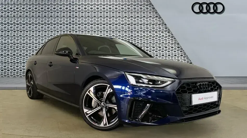 Usado Audi A4 Black Edition 204 HP (150 kW) 2024 Sedan