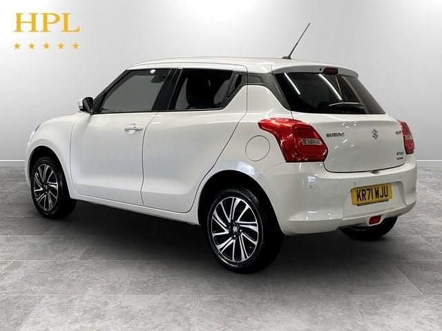 Usado Suzuki Swift SZ5 83 HP (61 kW) 2022 Branco Citadino