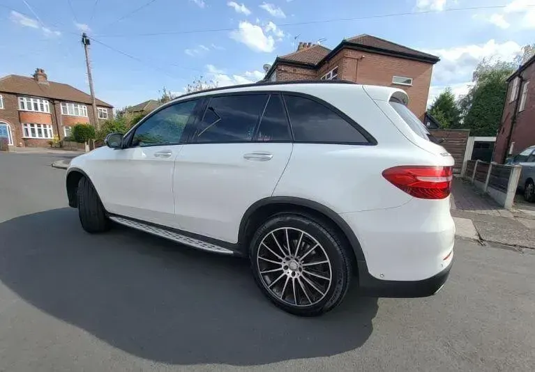 Used Mercedes GLC220 AMG Line Premium 170 HP (125 kW) 2016 White SUV