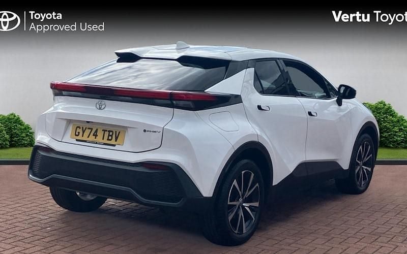 Used Toyota C-HR Design 223 HP (164 kW) 2026 SUV