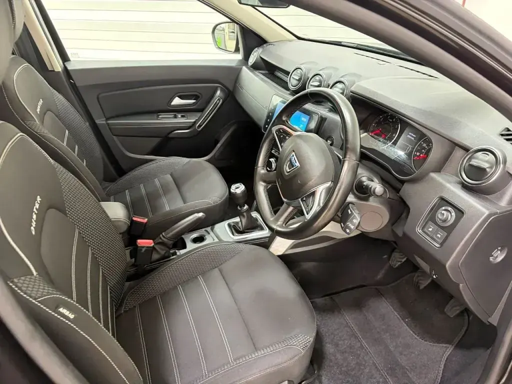 Used Dacia Duster Prestige 100 HP (73 kW) 2022 Black SUV