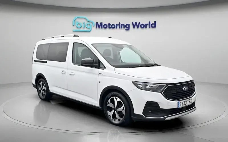 Used Ford Tourneo Active 122 HP (89 kW) 2026 Estate
