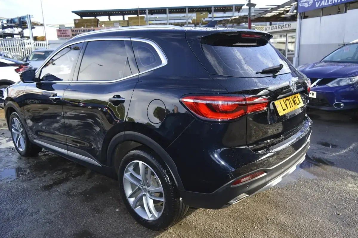 Used MG HS Exclusive 162 HP (119 kW) 2021 Black SUV