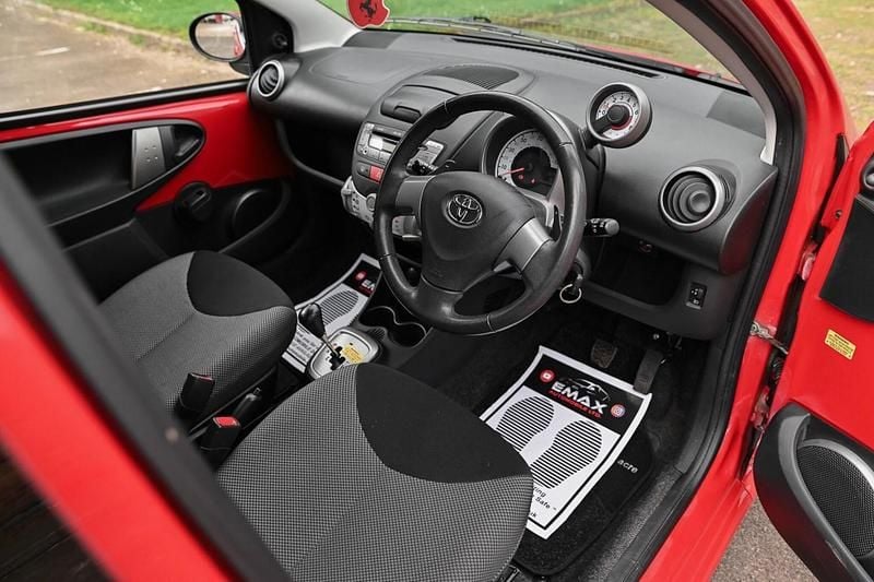 Used Toyota Aygo Style 2014 Red Hatchback