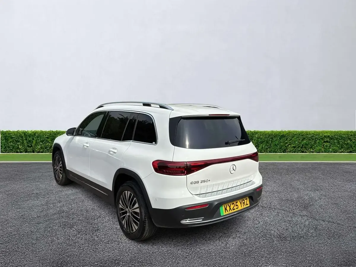 Used Mercedes EQB250+ Executive 139 kW (190 HP) 2025 White SUV