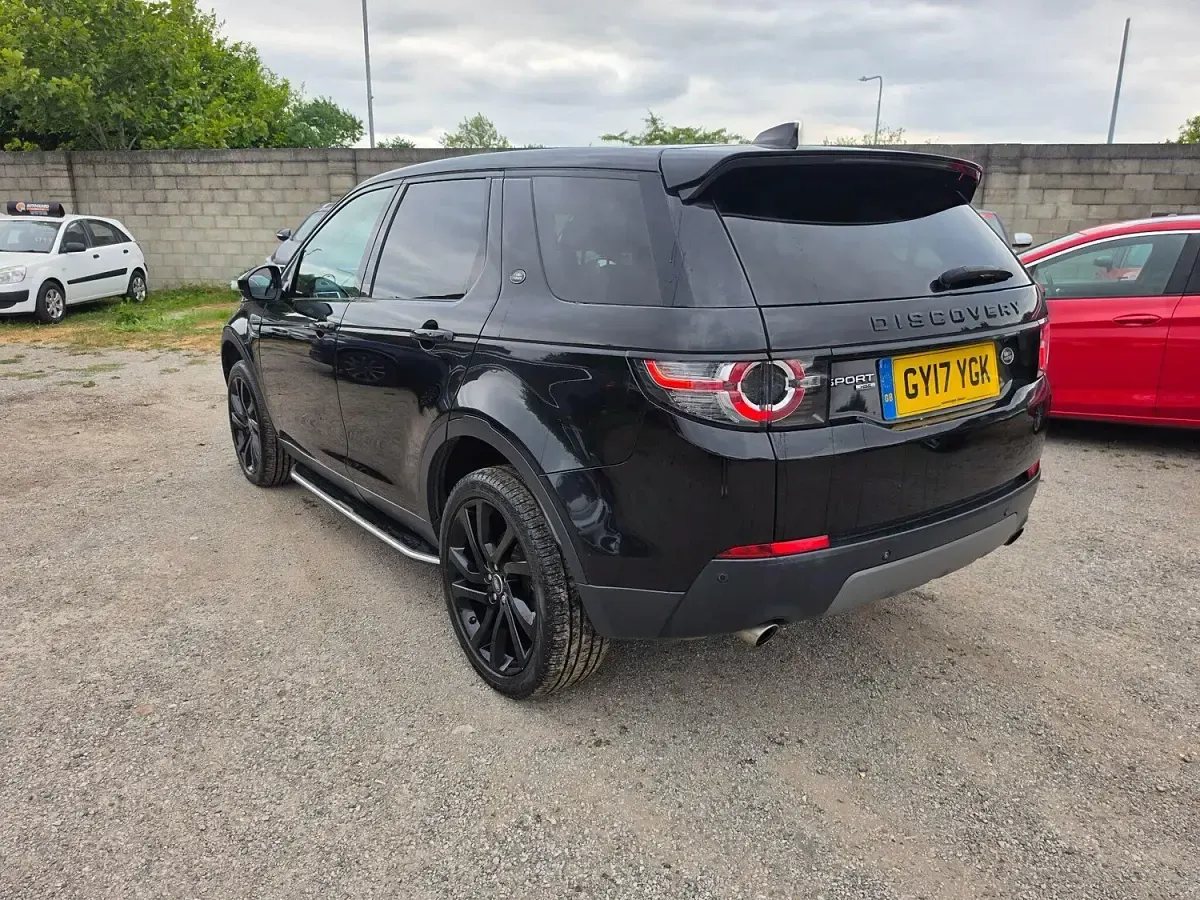 Used Land Rover Discovery Sport HSE 180 HP (132 kW) 2017 Black SUV