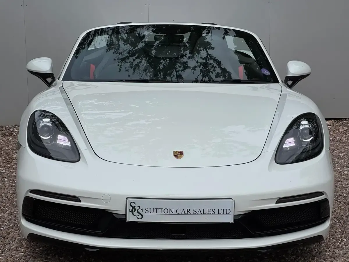Used Porsche Boxster 360 HP (264 kW) 2018 White Cabriolet