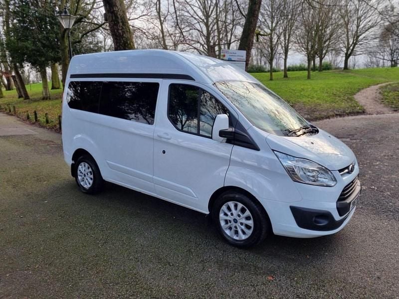 Used Ford Transit Custom Trend 130 HP (95 kW) 2017 White Estate