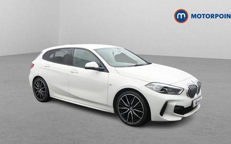 Used BMW 118 M Sport 150 HP (110 kW) 2020 White Hatchback
