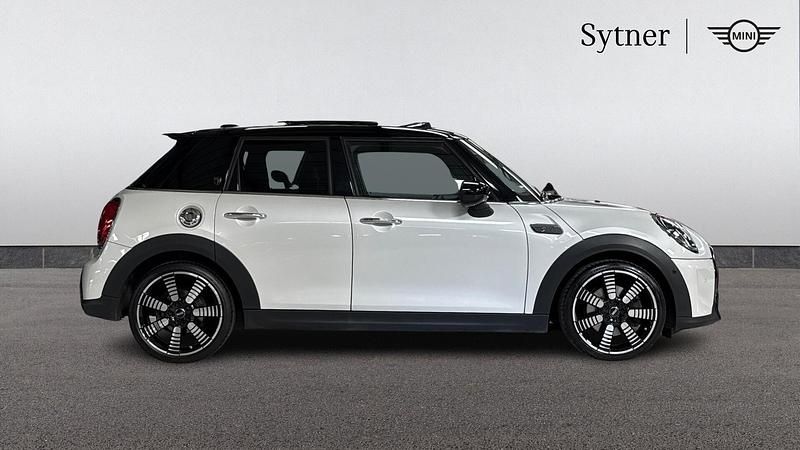 Usado Mini Cooper S Exclusive 176 HP (129 kW) 2023 Branco Citadino