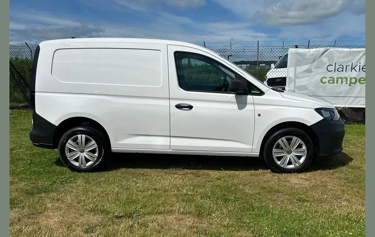 Used VW Caddy 112 HP (82 kW) 2023 White MPV