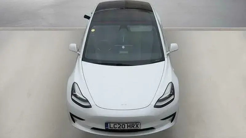 Used Tesla Model 3 Standard Range Plus 239 kW (325 HP) 2020 White Sedan