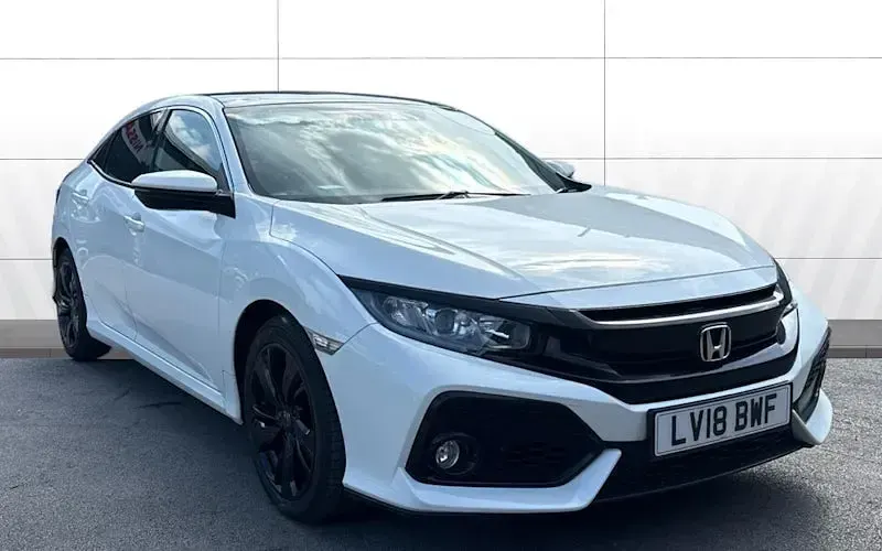 Begagnad Honda Civic EX 129 HK (94 kW) 2018 Halvkombi