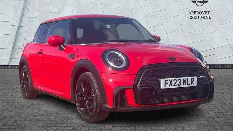 Chili red Used 2023 Mini Cooper Premium Hatchback | £19,475 (Fair price) - Image 1/4