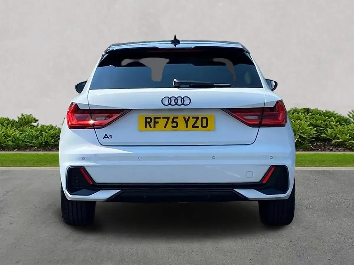 Used Audi A1 Black Edition 113 HP (83 kW) 2026 White SUV