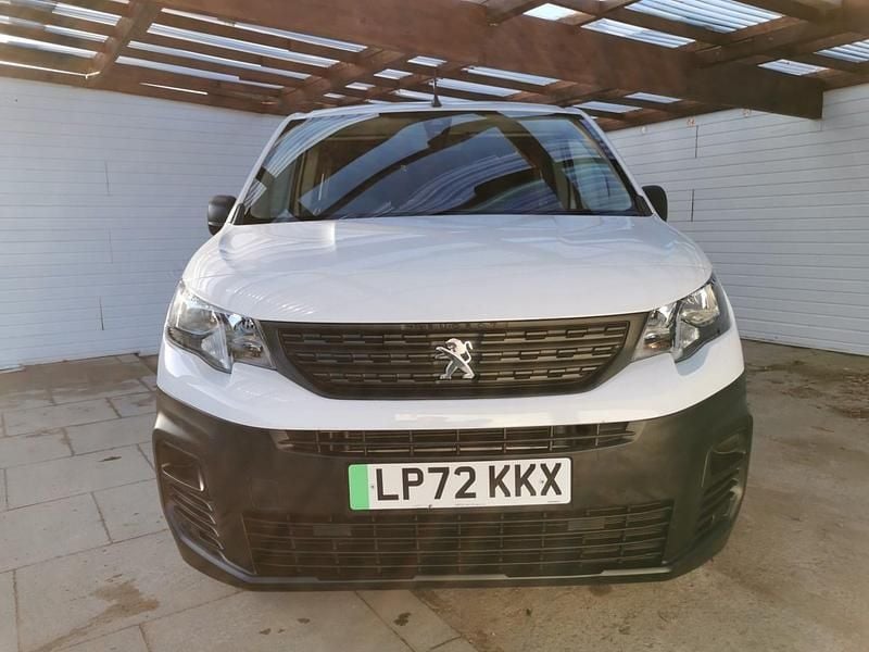Used Peugeot Partner Premium 2023 White MPV