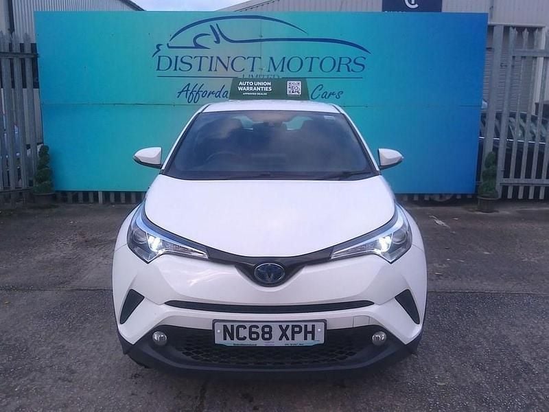 Used Toyota C-HR 122 HP (89 kW) 2019 White SUV