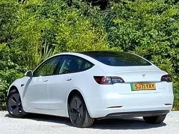Used Tesla Model 3 Long Range AWD 11 kW (15 HP) 2021 White Sedan