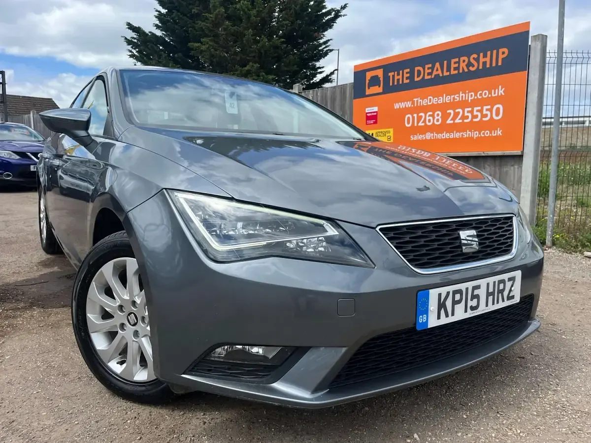 Used Seat Leon SE Technology 110 HP (80 kW) 2015 Grey Hatchback