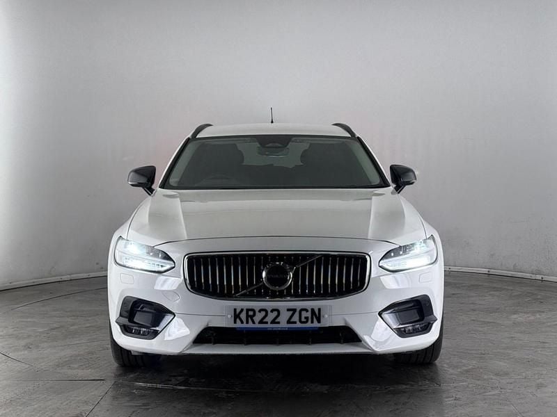 Used Volvo V90 CC 2022 White Estate
