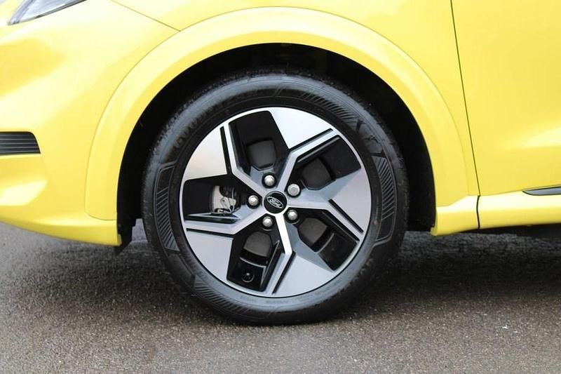 Used Ford Puma Select 168 HP (123 kW) 2025 Yellow SUV