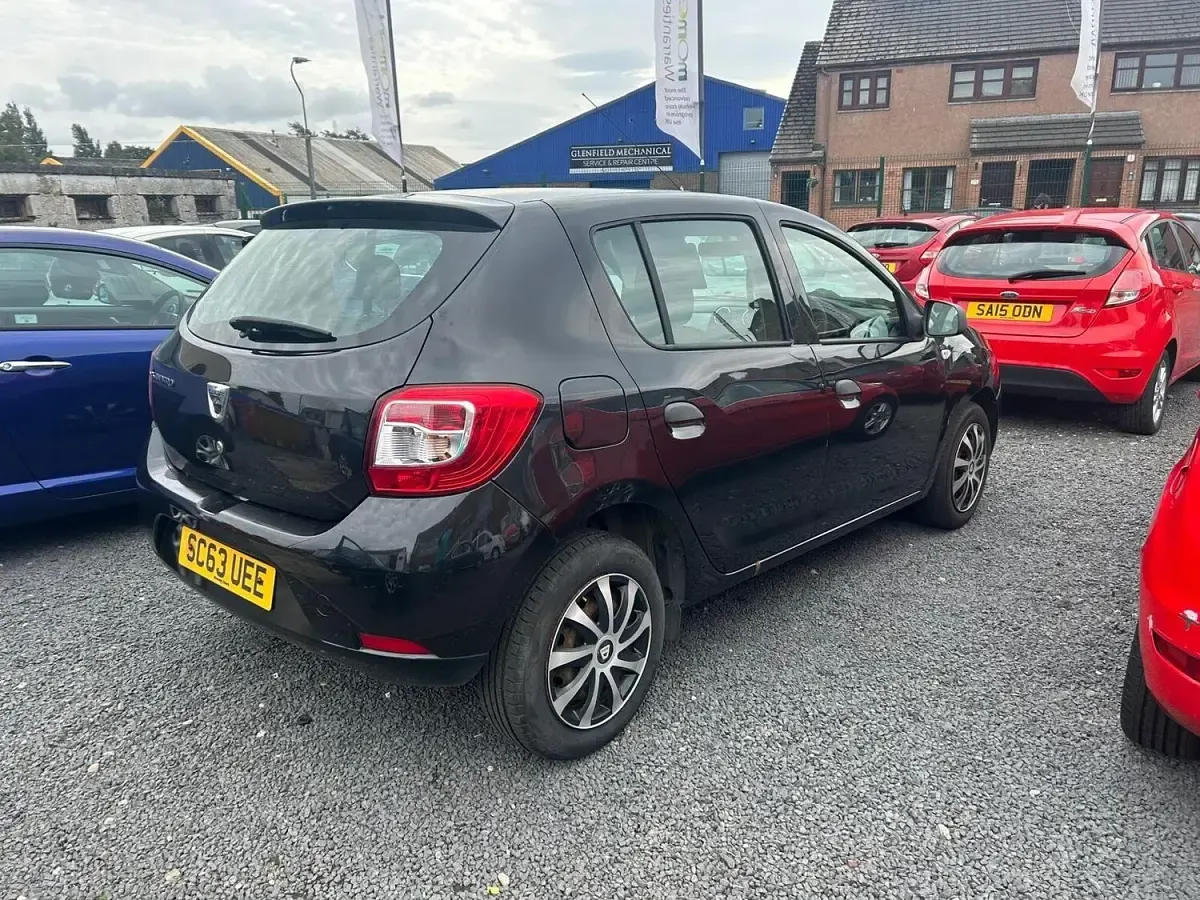 Used Dacia Sandero Ambiance 75 HP (55 kW) 2014 Black Hatchback