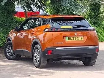 Used Peugeot e-2008 Active+ 100 kW (136 HP) 2023 Orange SUV
