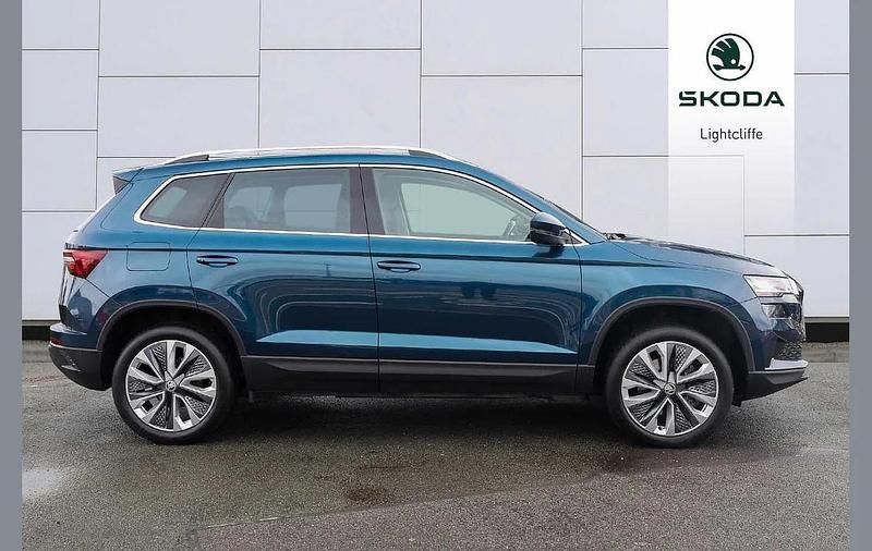 Used Skoda Karoq SE L 147 HP (108 kW) 2023 Petrol blue metallic SUV